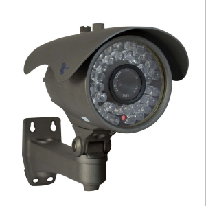 Camara tipo bazuca, Sensor CCD HD 1/3, 600TVL, 36pzs LEDs, 40m IR